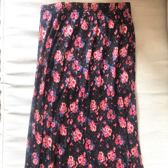 🌺🌺F21 Floral Maxi Skirt - Picture 1 of 4